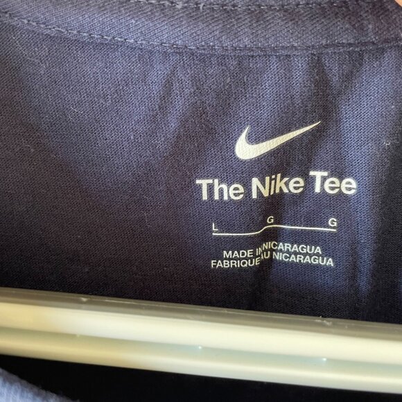 UCONN 2024 National Champions Tee - Picture 2 of 4